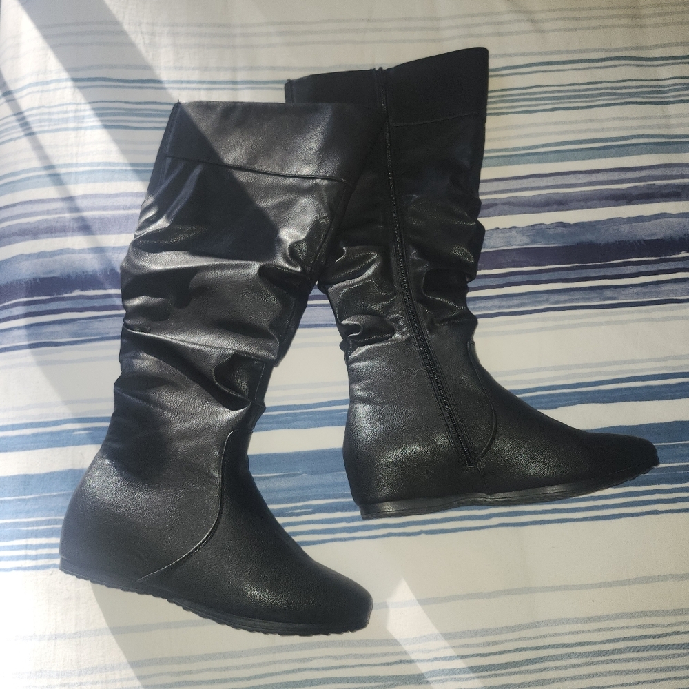 BareTraps Black Women's Boots